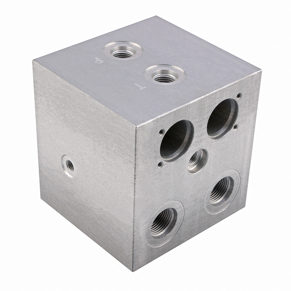 Aluminum Hydraulic Valve Manifold Block CNC Turning Milling For Industrial Machinery